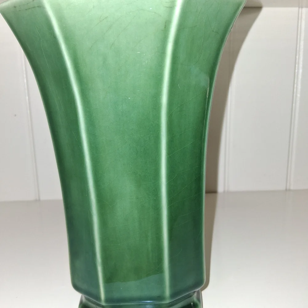 Source Unknown Green Ceramic Vase - Picture 2 of 3